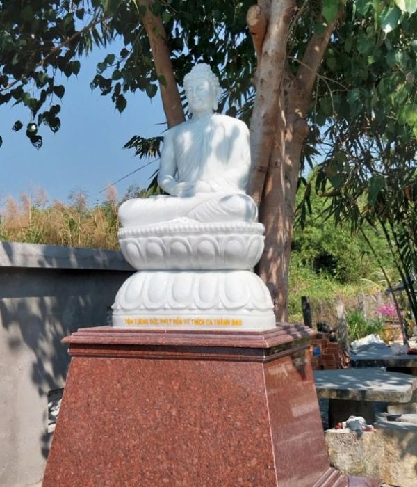 Chí Thức thi công tượng Phật tại Huế - Tượng đá Non Nước